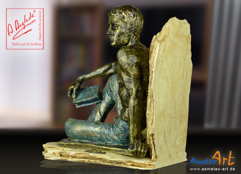 Angeles Anglada 147 - Bücherstütze sitzender Junge - www.asmetec-art.de